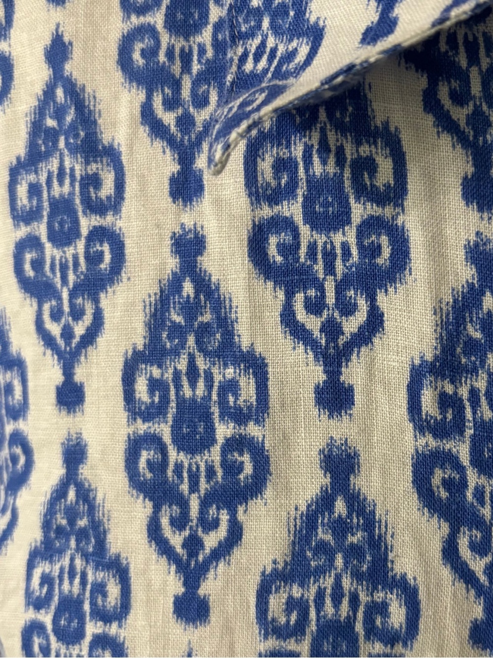 Chico’s 100% Linen No Iron Blue White Ikat Button Front Shirt Tunic Size 2 Large - Picture 4 of 8